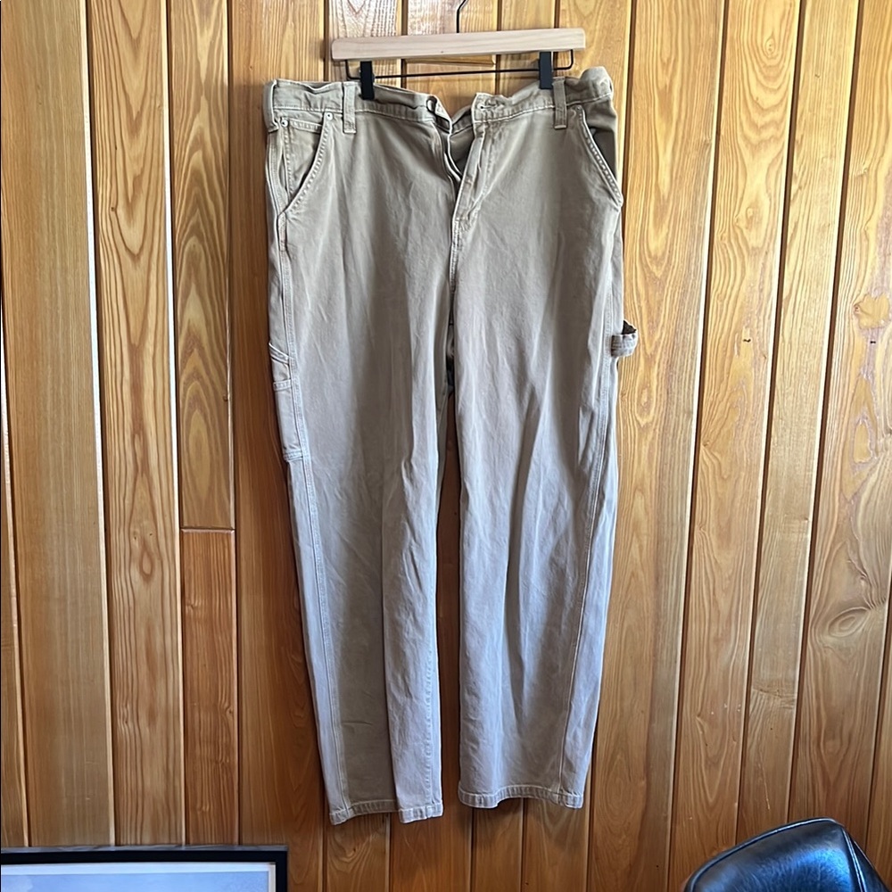 Gap mid-rise 90s Carpenter khaki jeans
